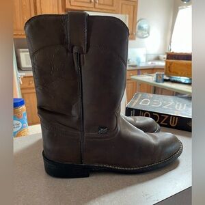 Women’s Justin basics boot style JBL 3001 Size  7 1/2 B Brown